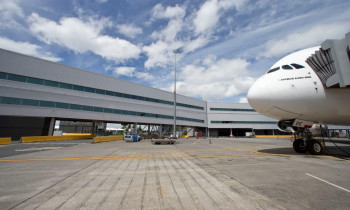 Auckland airport Dec 2013